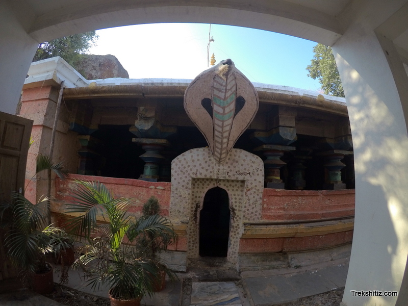Giriling Mandir,Juna Panhala